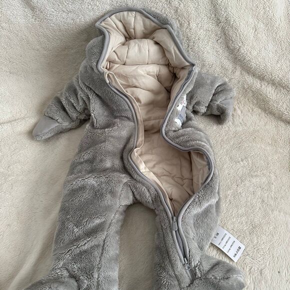 CDY Grey Bear Baby Snowsuit Costume 6-9 Month Outfit Zip Up Soft Unisex Girls - Picture 6 of 6